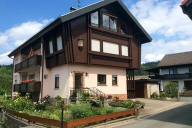 Freistehendes Ferienhaus in ruhiger Lage mit Südbalkon