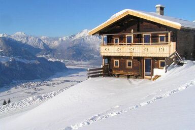 Sennhütte mit Terrasse und Panoramablick