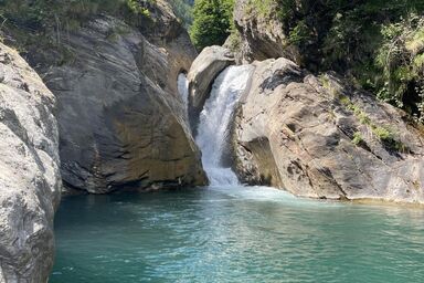 Waterfall House (retreat or swim, bike, hike and ski)