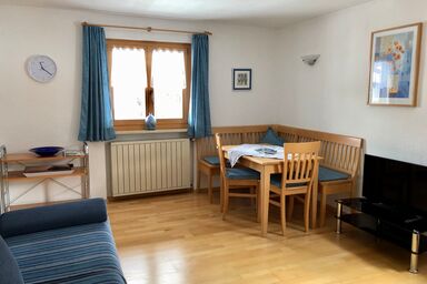 Gästehaus Liebl - 2-Raum-Ferienwohnung 40qm, 1-4 Personen, Extra-Schlafzimmer, Wohnküche, große Balkonterrasse