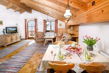 Dammerer Hof - Ferienwohnung Sonntagshorn 73qm, Balkon, Küche, 2 Schlaf- und 1 Wohnzimmer, WLAN