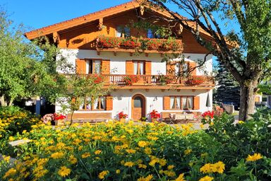 Ingerlhof - Chiemgau Karte - Doppelzimmer Nr. 7 mit Dusche und WC und Balkon