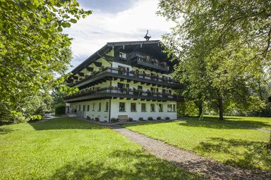 Haus Auerbach - Dreibettzimmer mit Balkon und Etagenbad