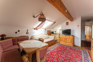 Gästehaus Maria - Ferienwohnung Hochfelln, 40qm, 1 Schlafzimmer, großer Balkon