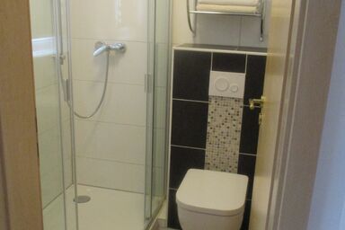 Pension Erika - Doppelzimmer mit Dusche/WC, TV, Balkon