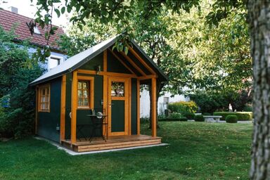 Ferienhaus zur Altmühl - Gartenhaus grün mit einem Schlafzimmer