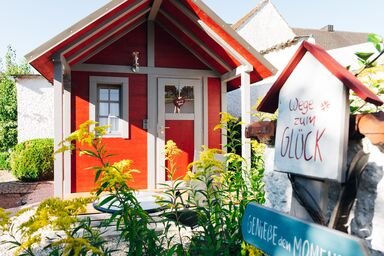 Ferienhaus zur Altmühl - Gartenhaus rot mit einem Schlafzimmer