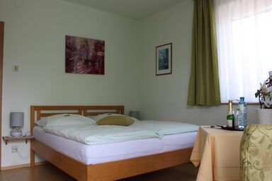 Pension Riedl - Ferienwohnung für 2 Personen mit Seeblick