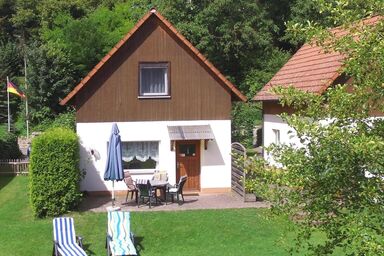 Ferienhaus mit Terrasse und großem Garten