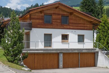 Edelweiss Ferienwohnung, Mira Neiv, (Flims Dorf).