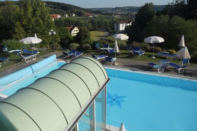 Sonniges Ferienhaus in Wagerberg mit Terrasse, gemeinsamem Pool und Garten