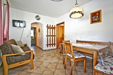 Ferienwohnungen Wanderparadies - Ferienwohnung Paradies 39 qm, sep. Schlafzimmer, Erdgeschoss, separater Eingang