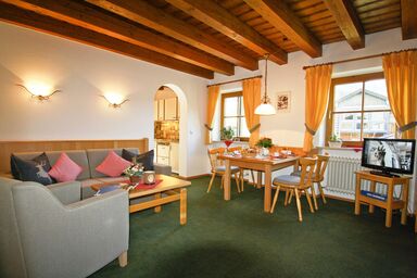 Ferienhof Kecht - Ferienwohnung Rauschberg 55qm, Balk., Küche, 1 Schlafzimmer, 1 Wohnschlafzimmer