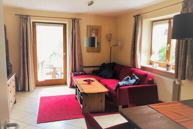 ciao-aschau Sachrang-Grenzhub FeWo 206 Puhlmann - Ferienwohnung 62 qm mit zwei separaten Schlafzimmern, Terrasse, App. 206