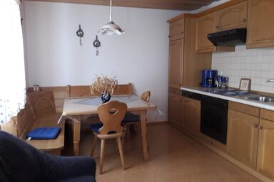 Ferienhof Aiginger - Ferienwohnung 1 (44qm) mit Freisitz (1 x SZ mit Doppelzimmer und 1 x SZ mit Etagenbett)