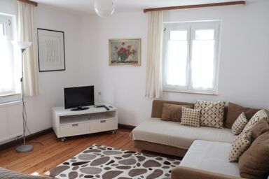 Ferienwohnung Hofmann Kirchhof - Ferienwohnung 70qm - unsere stilvolle große Erdgeschosswohnung