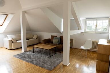 Moderne Dachgeschosswohnung zentral Velden - Modern attic apartment in the center of Velden