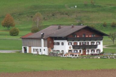 Ferienhaus Pfandlhof - Familie Huber - Doppelzimmer mit Dusche