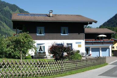 Ferienhaus in Rauris mit Terrasse, Grill und Garten