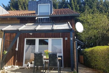 Gemütliches Ferienhaus mit Kamin und eigenem Garten in bayerischem Feriendorf