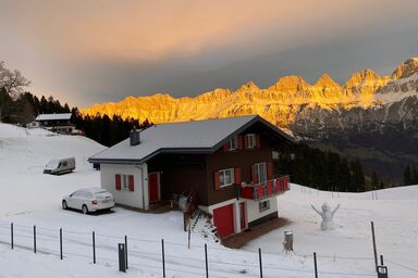 Ferienhaus Tschudiboden, (Flumserberg Tannenheim). 4 Zimmerwohnung Bad/Dusche/Balkon (MG)