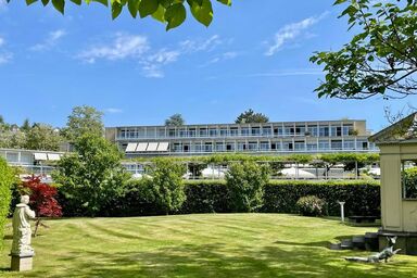 Tertianum Parkresidenz - moderne 2.5 Zimmer Wohnung direkt am Zürichsee