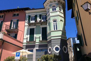 Charmante turmartige Maisonette-Wohnung direkt an der Seepromenade von Ascona