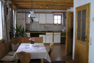 Ferienwohnung Osenstetter - Ferienwohnung 100 qm, 2 sep. SZ, Bad mit WC, zus. WC, Terrasse, Garten