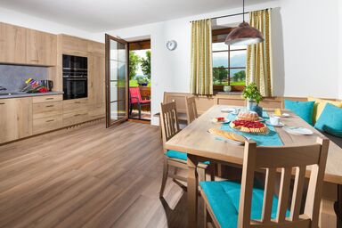 Ferienwohnung Nagerlhof - Ferienwohnung Untersberg 84 qm im OG ,2 Schlafzimmer, Wohnküche, Balkon