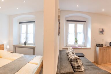 Ferienwohnungen Schmid - Wohnung (30qm) mit kostenfreiem WLAN in der Regensburger Altstadt