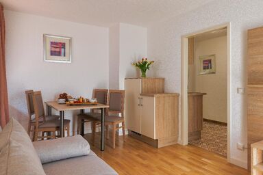 Edelweiss - Appartements & Cafe - Appartement 9