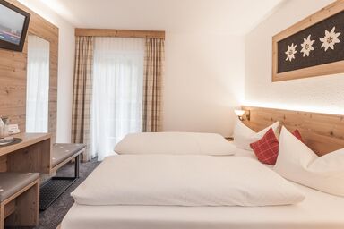 Pension Edelweiss - Doppelzimmer klein, Shortstay