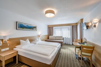 Apart Hotel Garni Wieser - Doppelzimmer+Zustellbett (Nr. 1/4/6), 3-4 Nächte