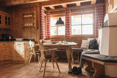 Feelfree Nature Resort - Chalet Landhaus Tyrol, Halbpension