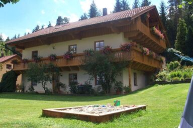 Appartement in Arrach mit Großem Balkon