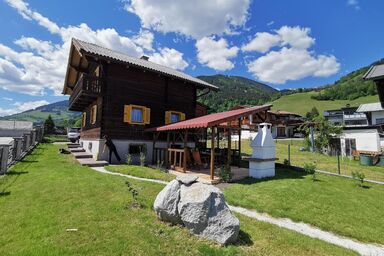 Ferienhaus in Uttendorf mit Garten und Terrasse