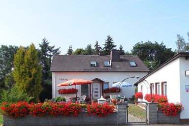 Familienfreundliches Nichtraucher Haus mit Garten, in Waldnähe ruhig gelegen