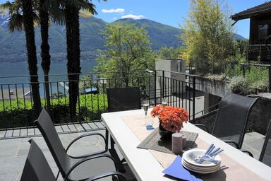 Duplex-Wohnung an toller Aussichtslage mit grosser Terrasse und Garten.