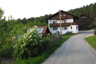 Renovierte Ferienwohnung in Zandt mit Garten und Grill