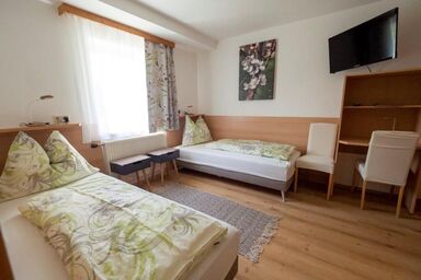 Gästezimmer Ilse Brauneis - Doppelzimmer Apfel mit kostenfreiem W-LAN