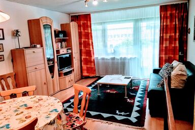 ciao-aschau Sachrang-Haus Spitzstein Ap04 Angelika - Ferienwohnung 52 qm mit separatem Schlafzimmer und Terrasse