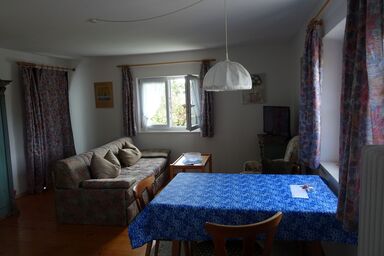 Gästehaus Strobl am See - Appartement 5 - 43 qm - Wohnraum, Schlafzimmer, Küche, Dusche/WC, Balkon