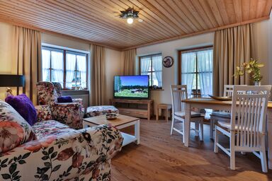 Gästehaus Alexandra - Ferienwohnung Nr. 2, mit Balkon und Bergblick, 45 qm, W-LAN