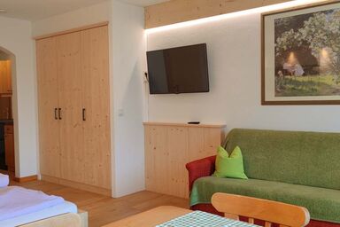 Pension Berghof - Familienzimmer Nummer 12, 32qm, 3 - 6 Personen