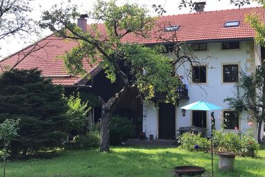 Bauernhaus mit Garten - Charmantes Bauernhaus mit Garten 120 qm, 4 sep. Schlafzimmer für 1-6 Personen