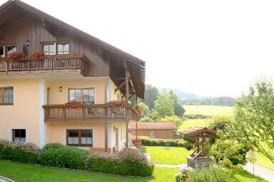 Ferienwohnungen Leithenwald - Ferienwohnung Falkenstein mit 2 Schlafzimmer mit je Dusche/WC