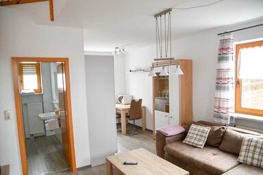Landgasthof Benjamin - Galerie Wohnung 1 (45 qm) mit Dusche und kostenfreien WLan