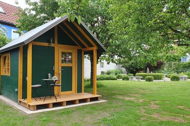 Ferienhaus zur Altmühl - Gartenhaus grün mit einem Schlafzimmer