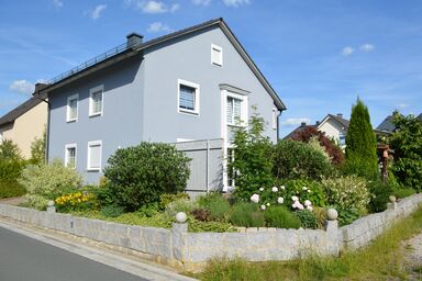 Fewo Bauer - Ferienwohnung (65 qm) mit kostenfreiem WLAN