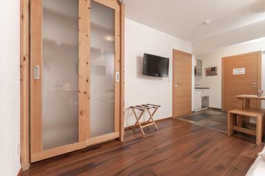 Aparthotel Ambiente - serviced house - Doppelzimmer Alpin, "Shortstay"